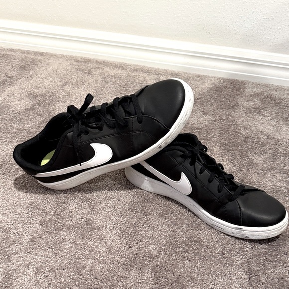 GU Nike Black and White Leather Sneakers main image 4